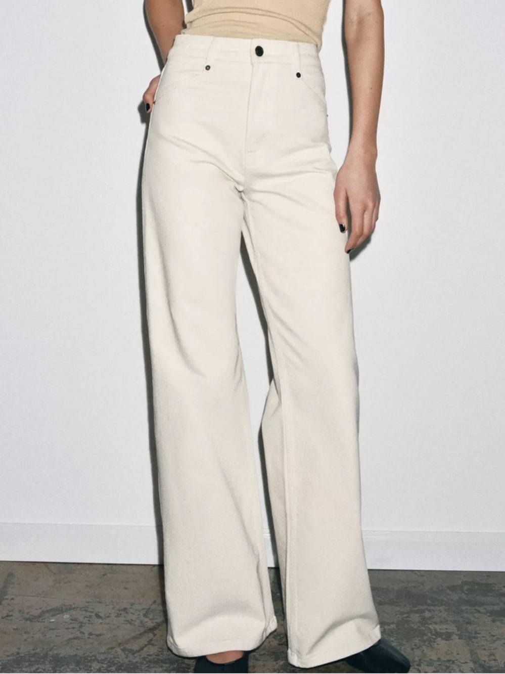 Zara Cream High-waist wide leg full length cream jeans